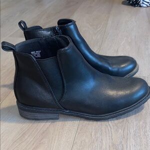 Sonoma Black Ankle Boots